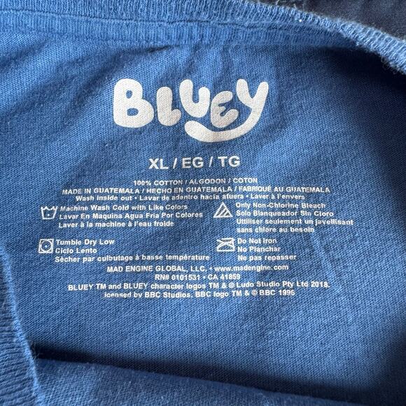 Bluey Family Graphic T-Shirt Size XL - Picture 3 of 5